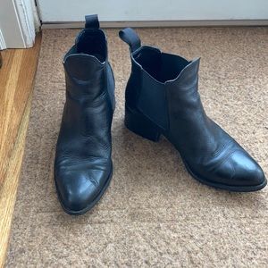 Fraya Ankle Black Chelsea Bootie Tony Bianco Sz 9